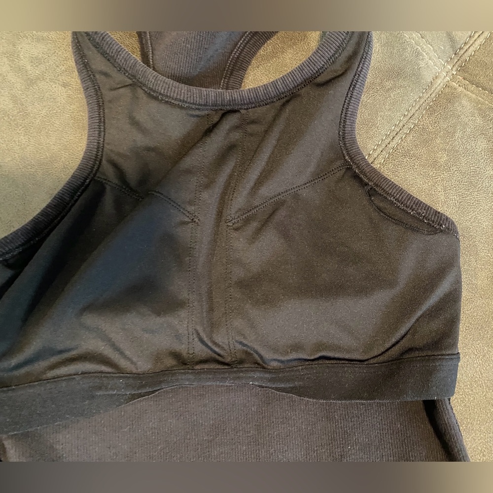 Alo Yoga ribbed tank small - Picture 6 of 7